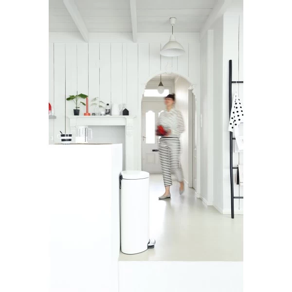 Brabantia Flatback Pedalspand | 40 L | Hvid 6 Brabantia Flatback Pedalspand | 40 L | Hvid - Billede 4
