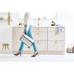 Brabantia NewIcon Pedalspand | 12 L | Mat Sort -Rengøringsekspert brabantia newicon pedalspand 12 l matt black 9