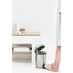 Brabantia NewIcon Pedalspand | 3 L | Mat Stål FPP -Rengøringsekspert brabantia newicon pedalspand 3 l matt steel fpp 7