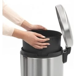 Brabantia NewIcon Pedalspand | 30 L | Mat Sort -Rengøringsekspert brabantia newicon pedalspand 30 l matt black 7