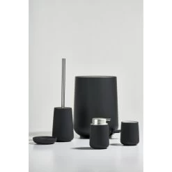 Zone Nova Toiletbørste, Black 5 Zone Nova Toiletbørste, Black -Rengøringsekspert zone nova toiletborste black 1